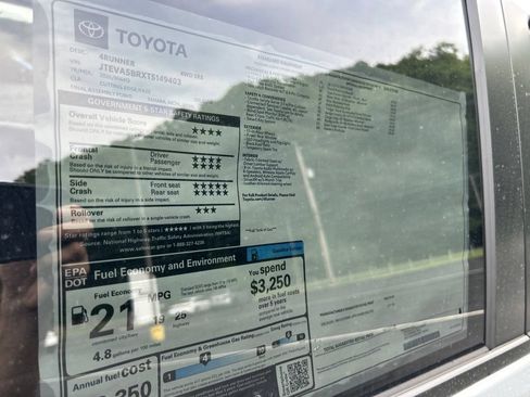 New 2026 Toyota 4Runner SR5 AWD/4WD image 30