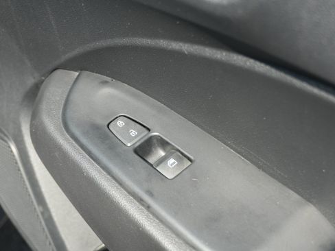 Used 2025 Hyundai Venue SEL FWD image 23