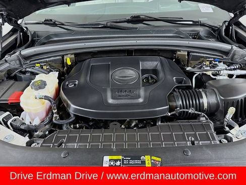 Used 2023 Jeep Grand Cherokee Overland w/ Adv Protech Group III image 30