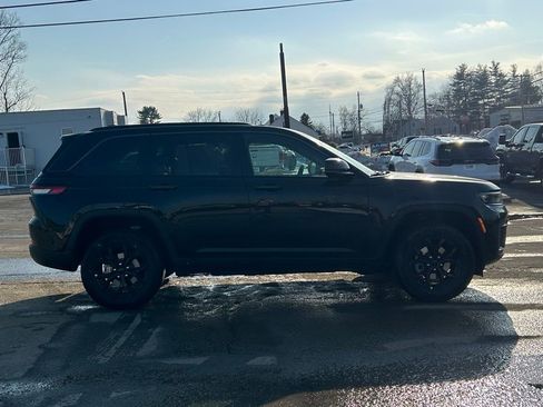New 2026 Jeep Grand Cherokee Altitude AWD/4WD image 5