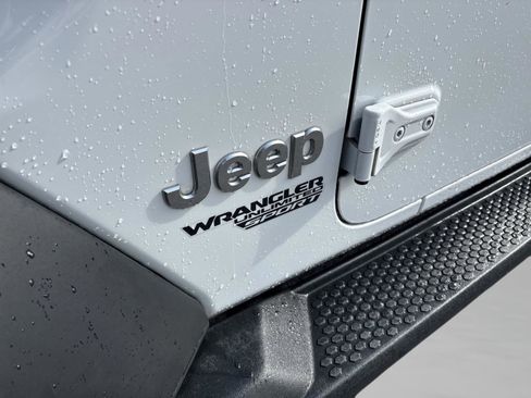 Used 2018 Jeep Wrangler Unlimited Sport S image 21