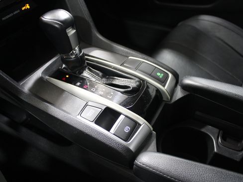 Used 2017 Honda Civic Touring image 16