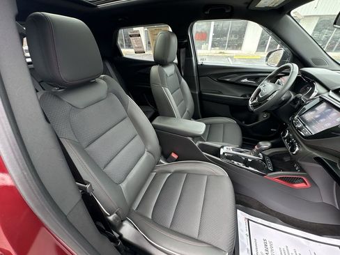 Used 2023 Chevrolet TrailBlazer RS w/ Sun and Liftgate Package AWD/4WD image 24