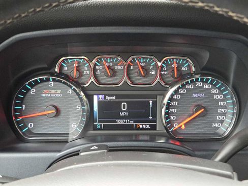 Used 2018 Chevrolet Silverado 1500 LT w/ Texas Edition image 17