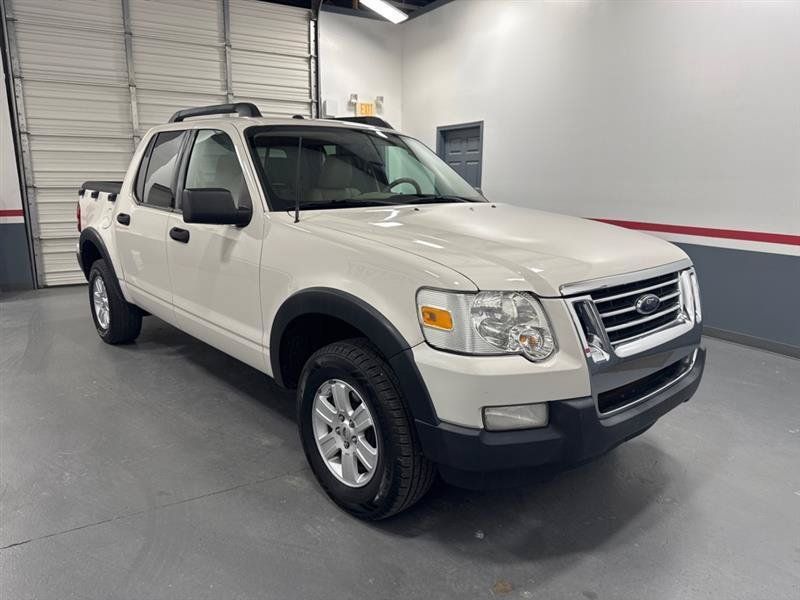 Used 2010 Ford Explorer Sport Trac XLT RWD image 2