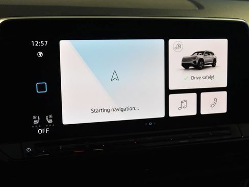 Used 2025 Volkswagen Atlas SE image 9