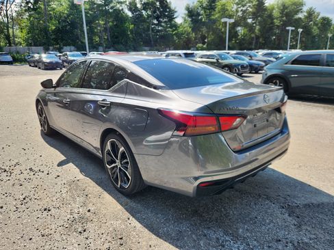 Used 2024 Nissan Altima 2.5 SR FWD image 22