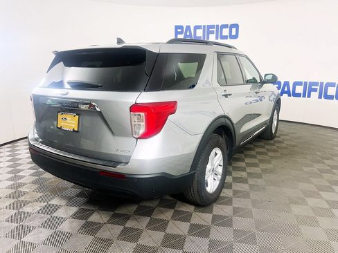 Certified 2024 Ford Explorer XLT AWD/4WD image 7
