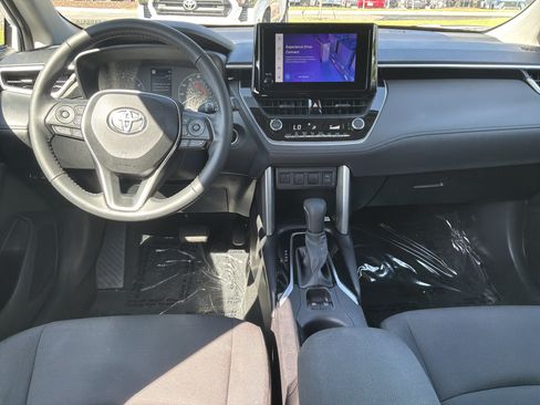 Used 2023 Toyota Corolla Cross LE FWD image 28