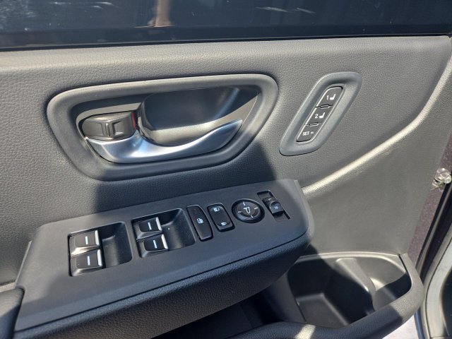 Used 2025 Honda Pilot EX-L image 13