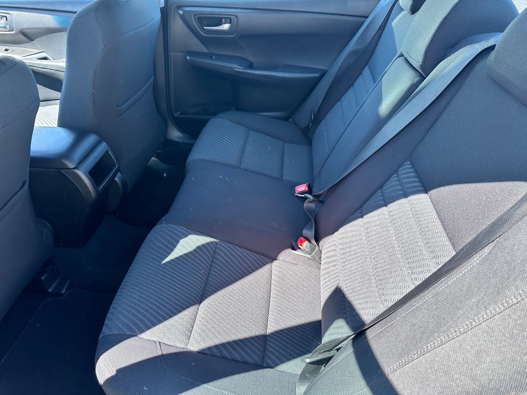 Used 2017 Toyota Camry LE FWD image 6