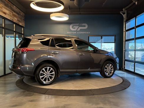 Used 2018 Toyota RAV4 Limited w/ Advanced Technology Package FWD image 3