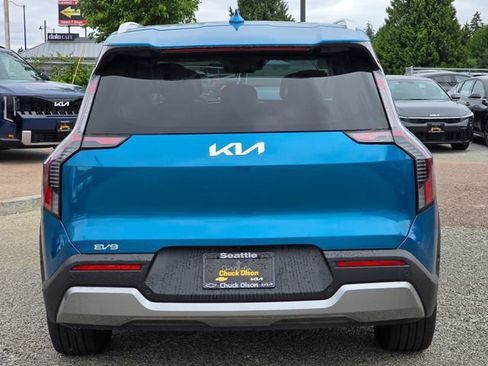 New 2026 Kia EV9 Wind AWD/4WD image 4