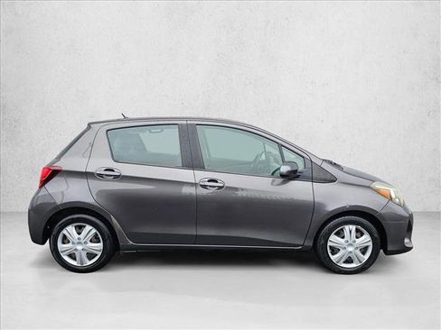 Used 2016 Toyota Yaris SE image 6