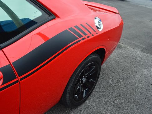 Used 2021 Dodge Challenger SXT RWD image 4