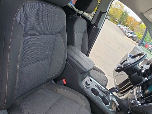 Used 2018 Chevrolet Traverse LT w/ LPO, Black Accent Package image 28