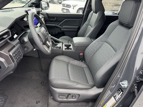 New 2026 Toyota 4Runner TRD Off-Road Premium AWD/4WD image 2