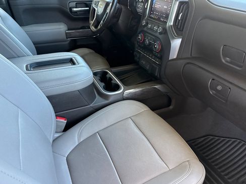 Used 2022 Chevrolet Silverado 1500 LTZ w/ LTZ Premium Package AWD/4WD image 24