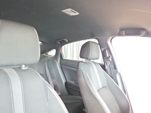Used 2019 Honda Civic Sport image 18