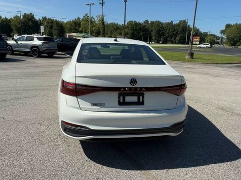 Used 2025 Volkswagen Jetta Sport FWD image 7