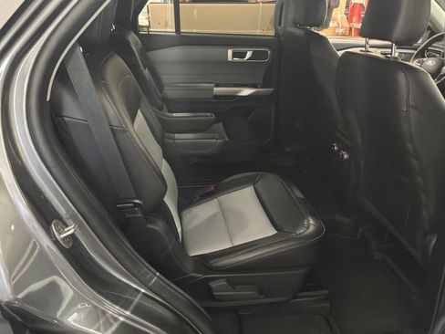 Used 2023 Ford Explorer XLT w/ Equipment Group 202A AWD/4WD image 16