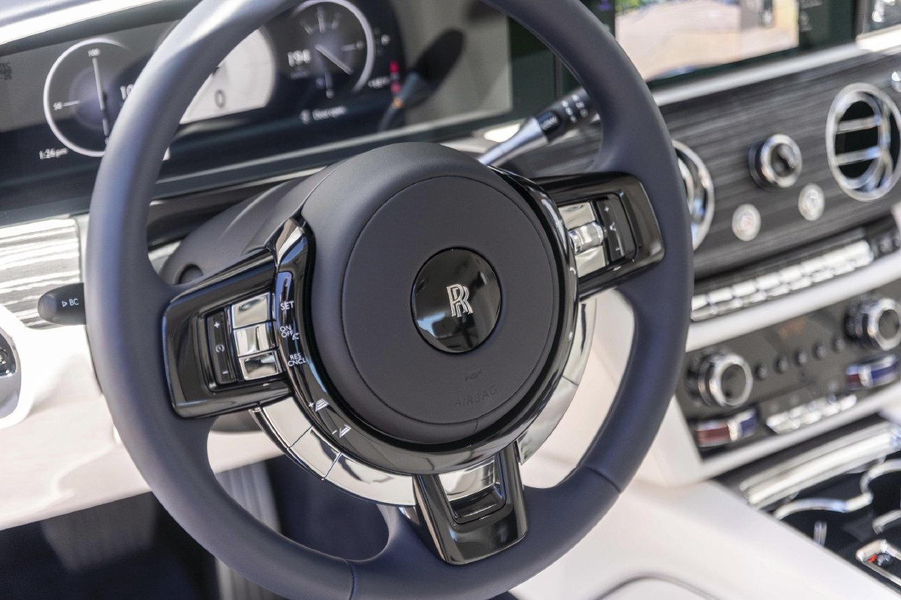Certified 2025 Rolls-Royce Ghost AWD/4WD image 25