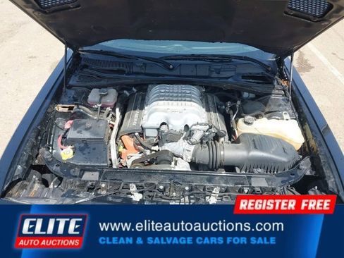 Used 2016 Dodge Challenger SRT Hellcat image 36