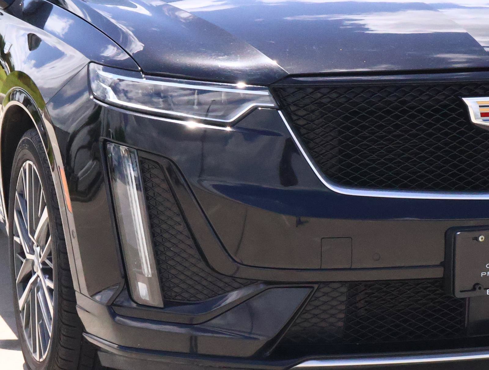 Used 2023 Cadillac XT6 Sport w/ Platinum Package AWD/4WD image 9