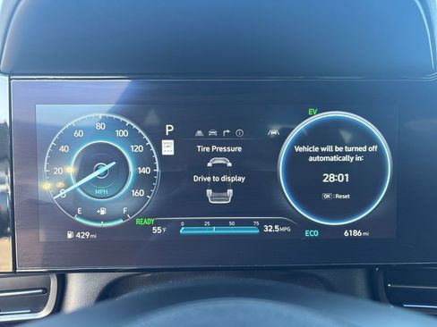 Certified 2025 Hyundai Elantra SEL w/ Cargo Package FWD image 19