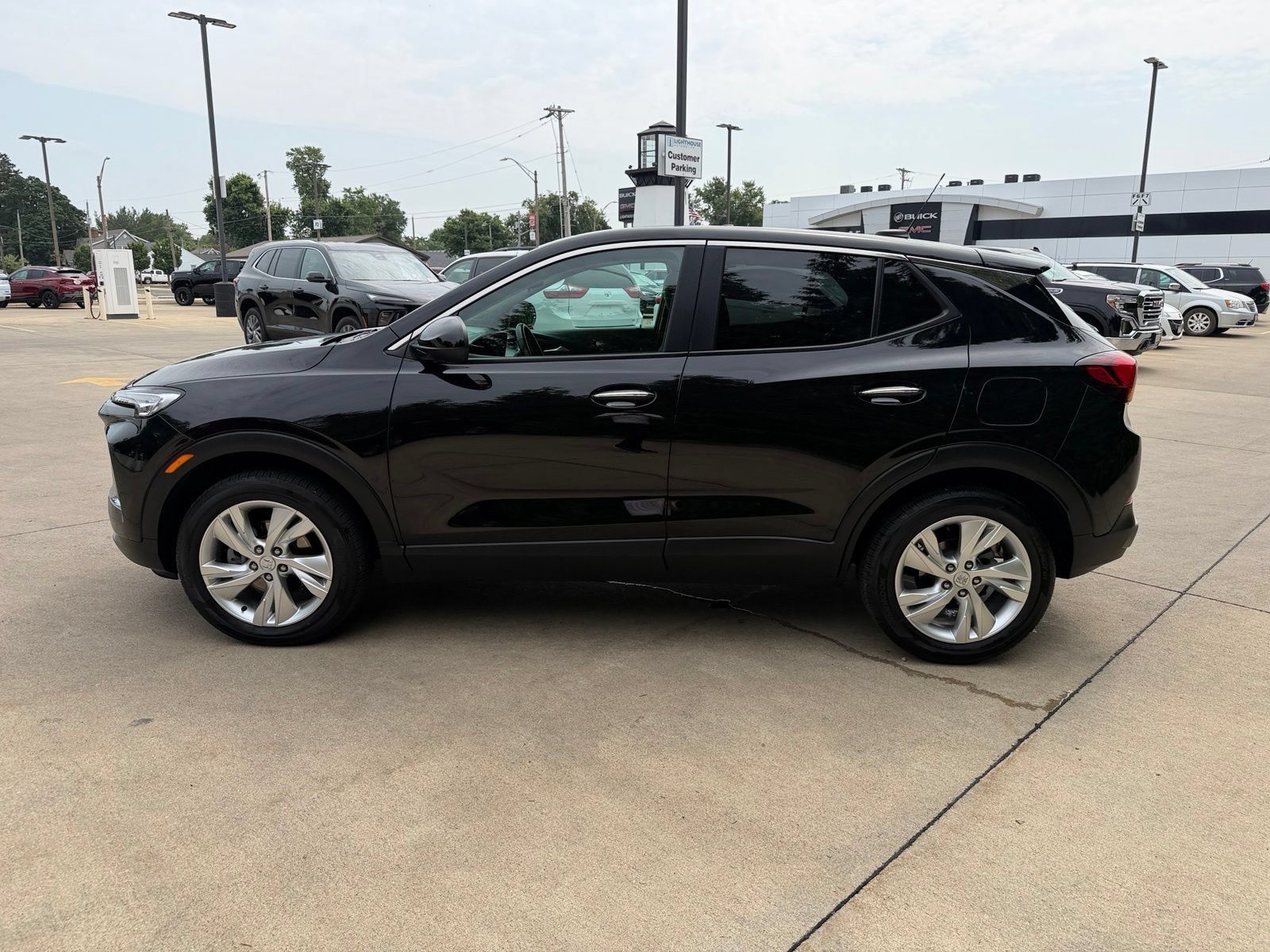 Used 2024 Buick Encore GX Preferred w/ Comfort Package AWD/4WD image 8