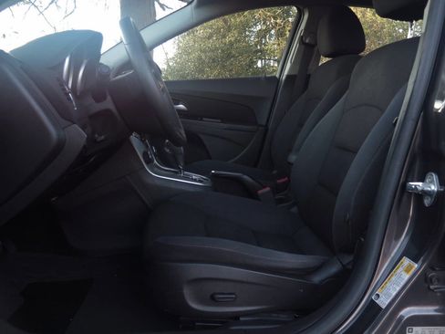 Used 2015 Chevrolet Cruze LT w/ Sun And Sound Package FWD image 21