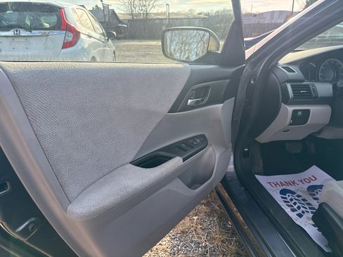 Used 2013 Honda Accord LX image 7