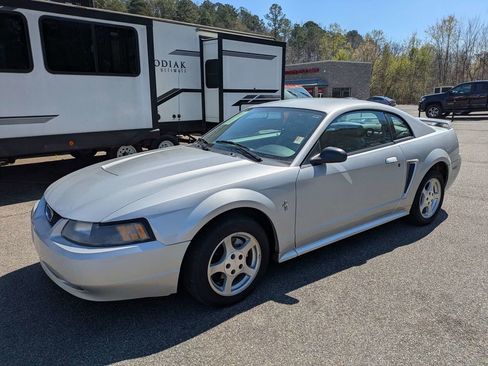 Used 2003 Ford Mustang Coupe RWD image 8
