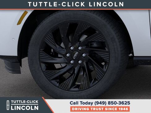 New 2026 Lincoln Navigator Reserve w/ Jet Appearance Package image 19