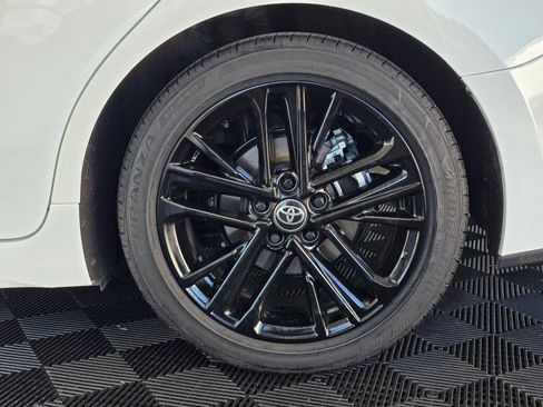 Used 2025 Toyota Camry SE image 11