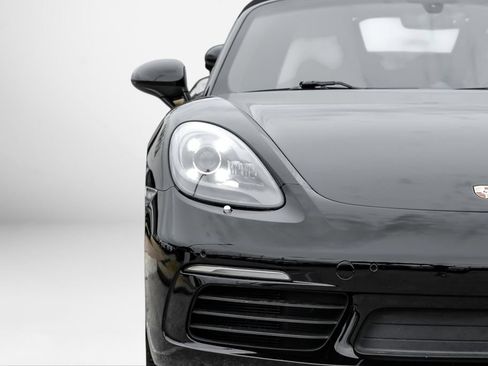 Used 2018 Porsche 718 Boxster S RWD image 42