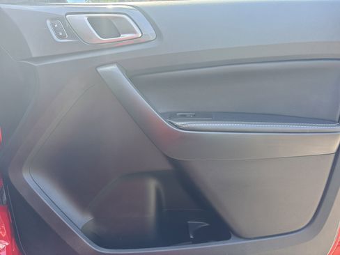 Used 2020 Ford Ranger Lariat w/ Technology Package image 12