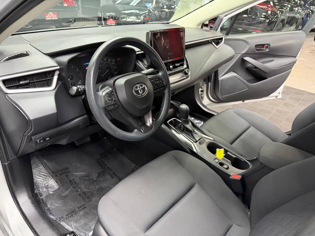 Used 2024 Toyota Corolla LE FWD image 34