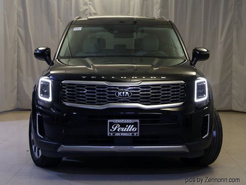 Used 2020 Kia Telluride S w/ S 8 Passenger Seating Package AWD/4WD image 5