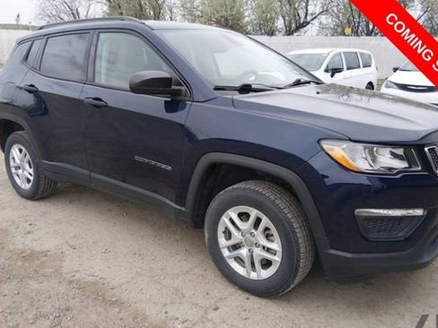 Used 2018 Jeep Compass Sport AWD/4WD image 2