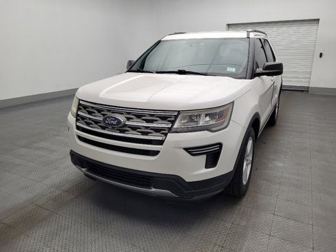 Used 2018 Ford Explorer XLT image 15