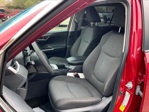 Used 2023 Toyota RAV4 XLE image 9