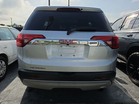 Used 2017 GMC Acadia SLE FWD image 5