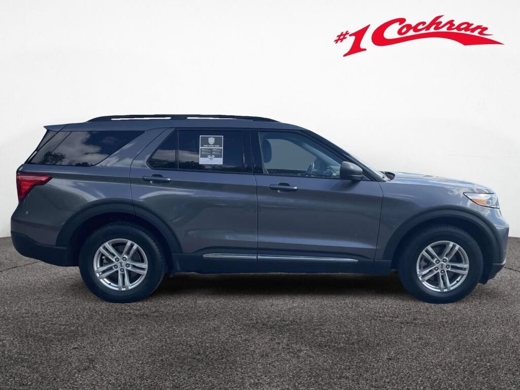 Certified 2023 Ford Explorer XLT w/ Equipment Group 202A AWD/4WD image 6