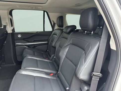 New 2027 Lincoln Navigator Reserve AWD/4WD image 26