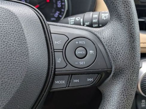 Used 2019 Toyota RAV4 XLE FWD image 28