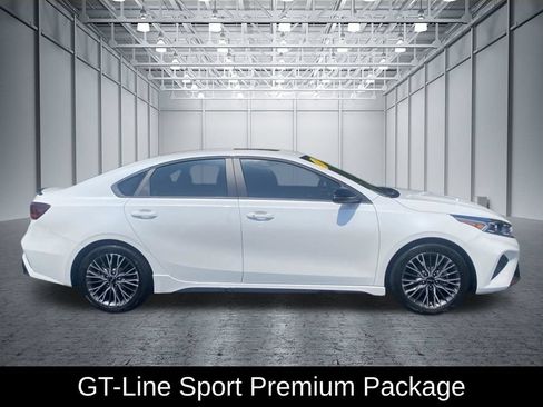 Used 2024 Kia Forte GT-Line w/ GT-Line Premium Package FWD image 4