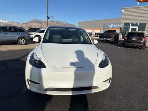Used 2022 Tesla Model Y Performance AWD/4WD image 5