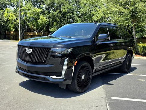 Used 2021 Cadillac Escalade ESV Sport w/ Driver Assist Tech Package AWD/4WD image 3