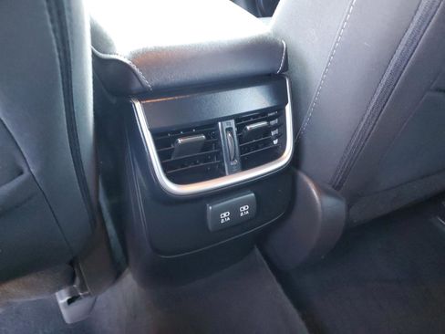 Used 2022 Subaru Outback Premium image 13